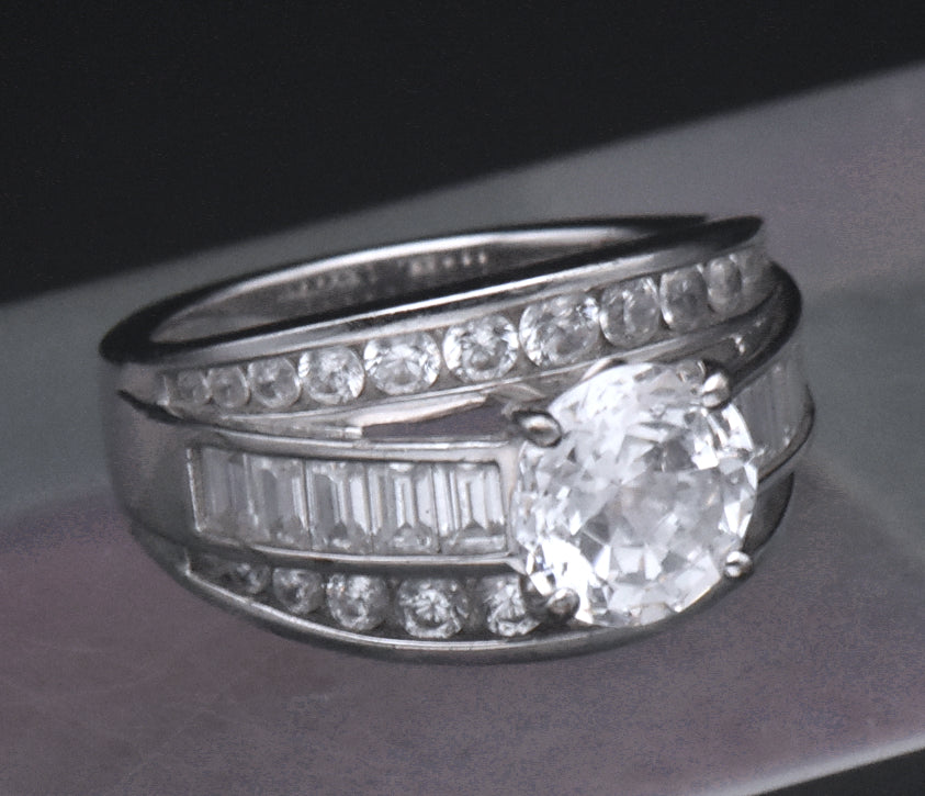 Stunning Sterling Silver Cubic Zirconia Ring - Size 6.25