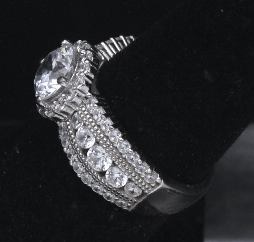 Sterling Silver Round Cut Cubic Zirconia Halo Ring - Size 6.25