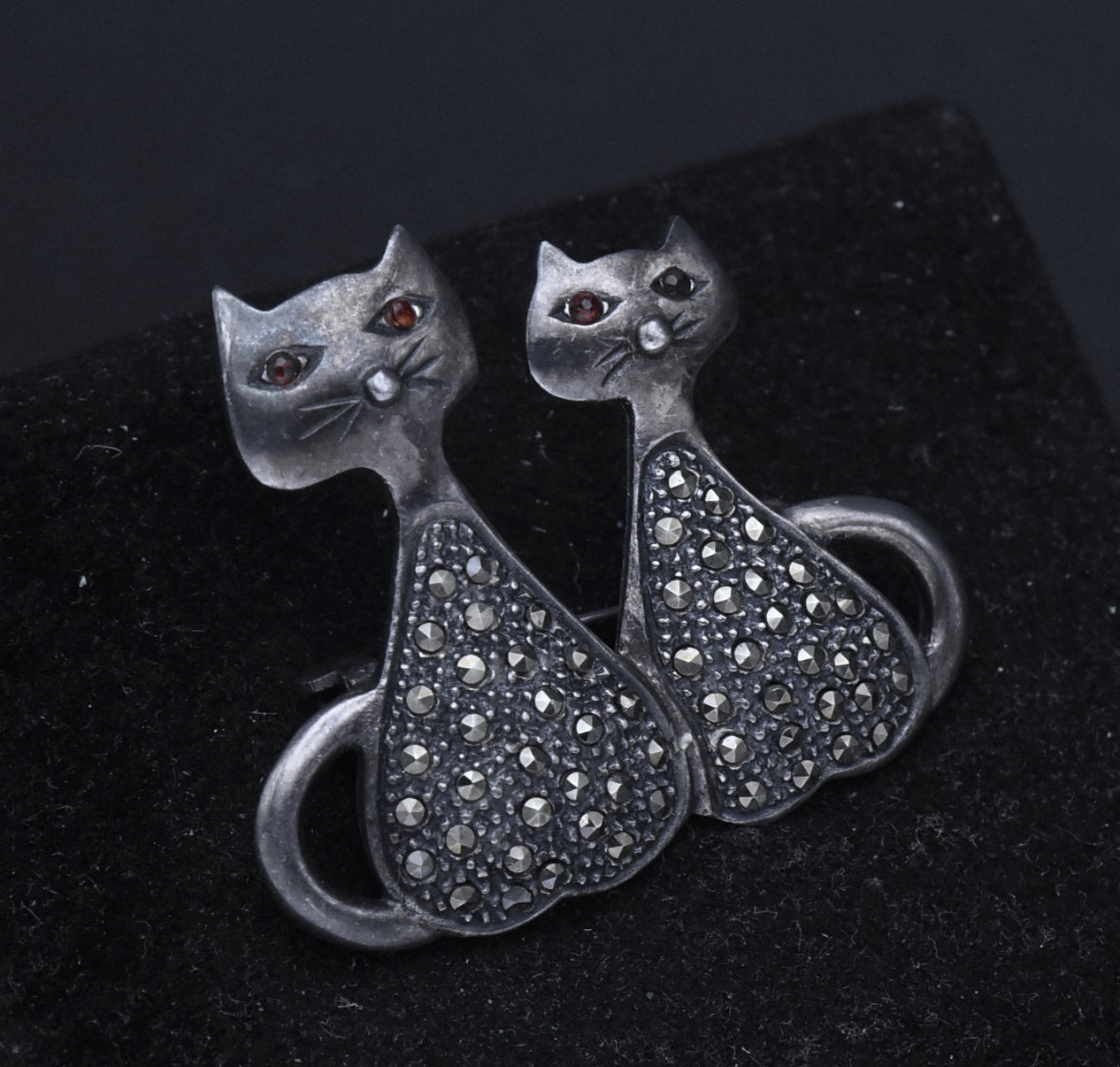 Vintage Sterling Silver and Marcasite Cats Brooch