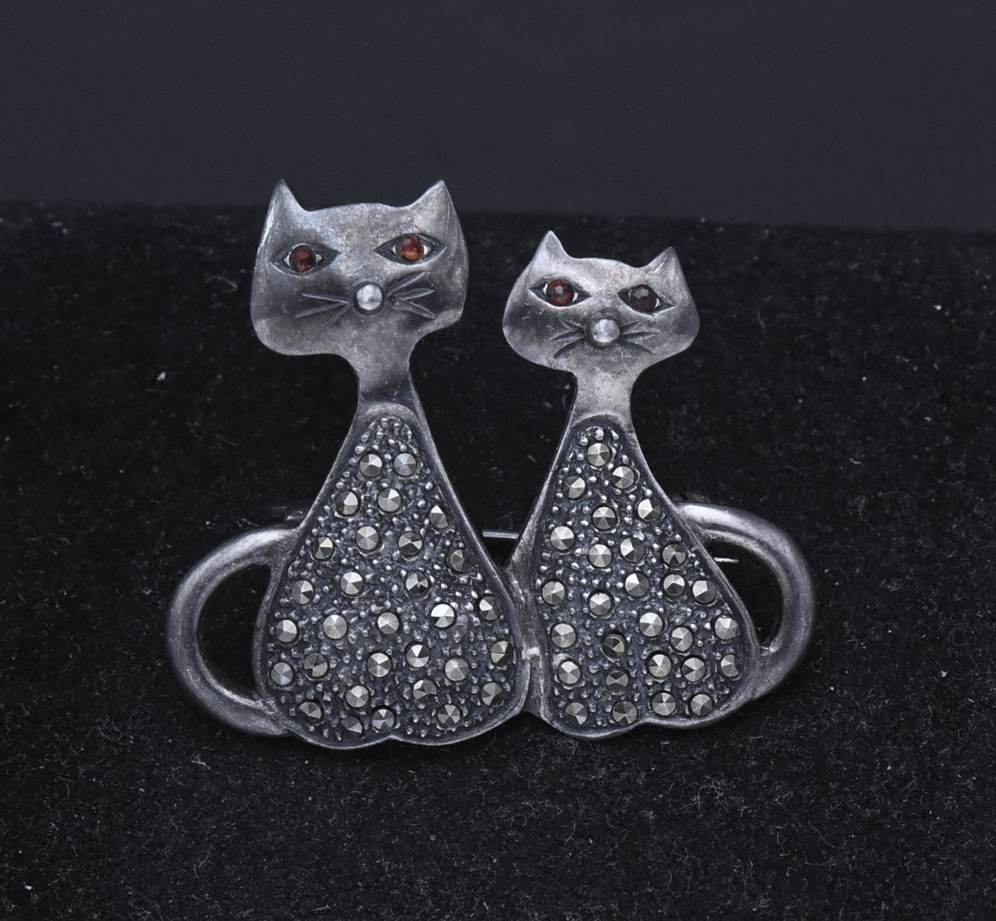 Vintage Sterling Silver and Marcasite Cats Brooch
