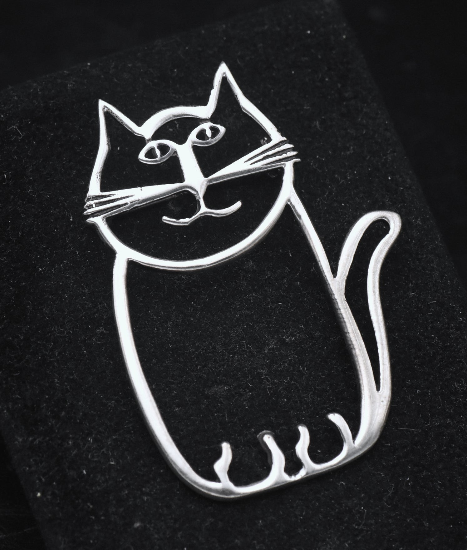 Vintage Sterling Silver Charming Cat Brooch