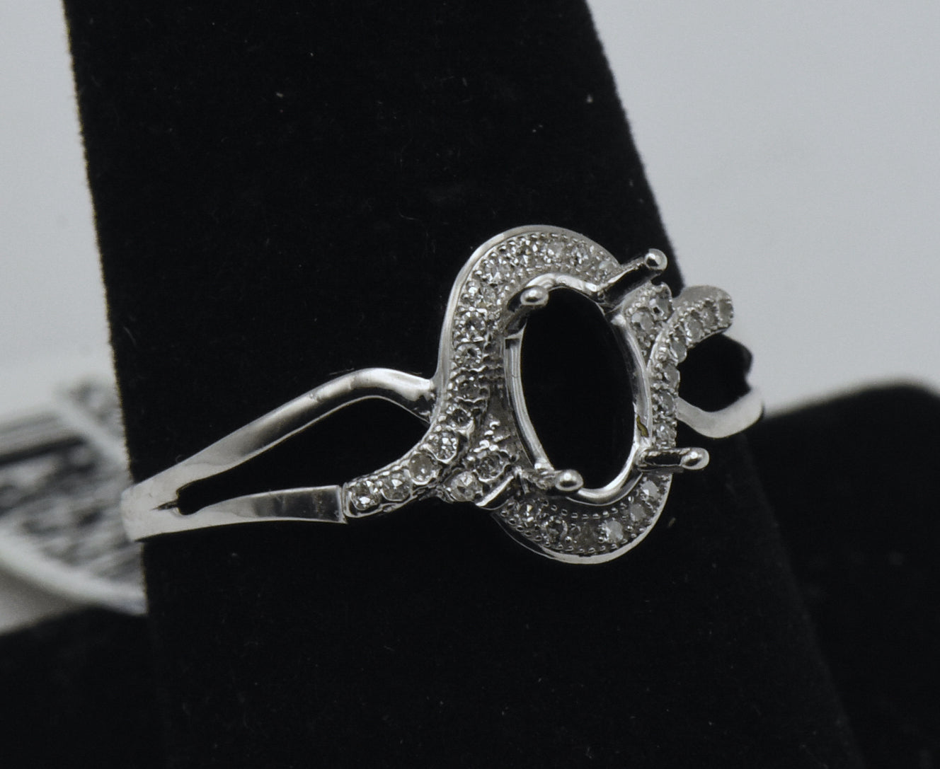 NOS Sterling Silver Diamonds 7x5mm Oval Semi-Mount Ring - Size 9