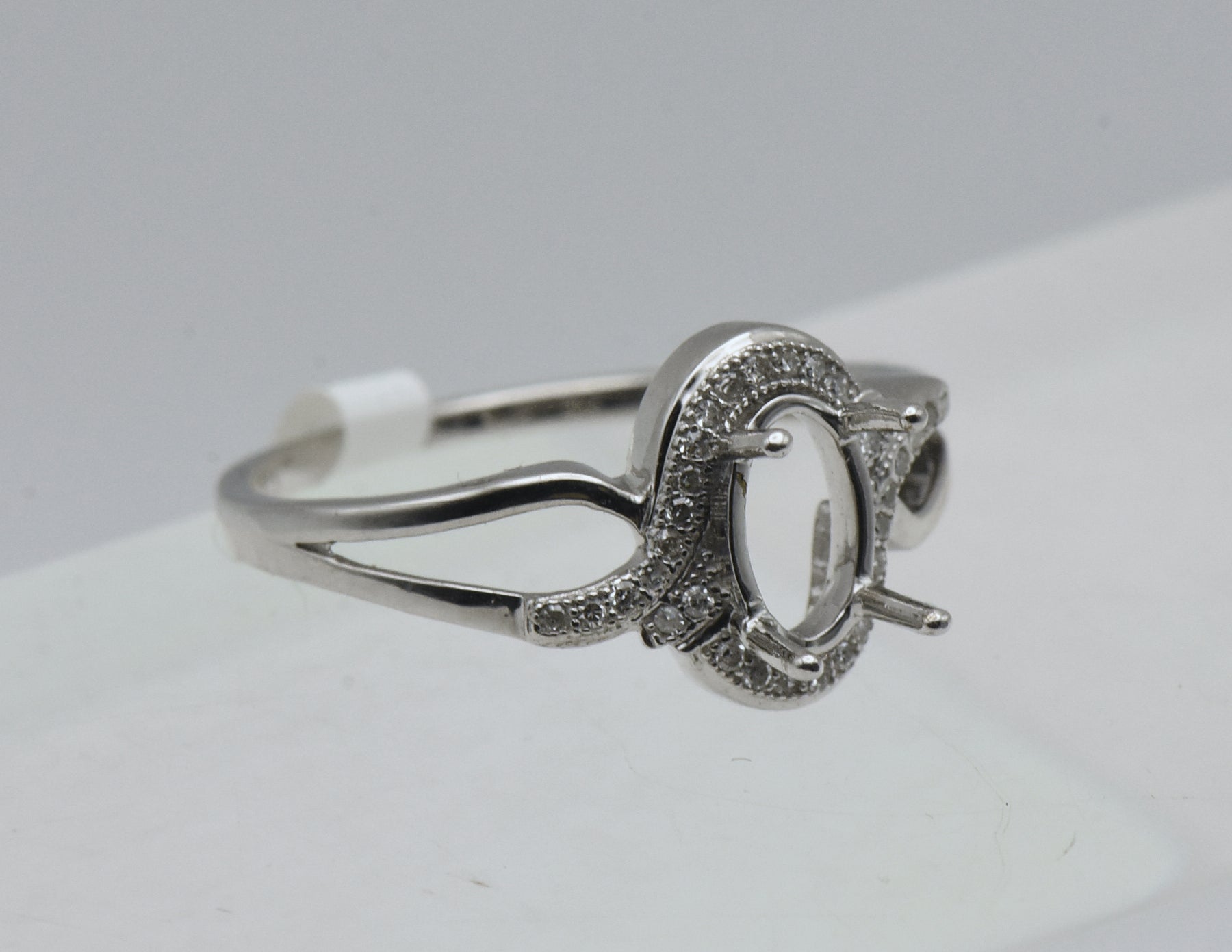 NOS Sterling Silver Diamonds 7x5mm Oval Semi-Mount Ring - Size 9