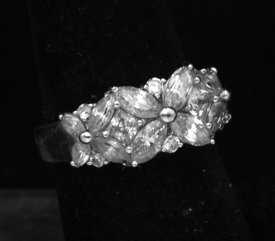 Diamonique - Sterling Silver Floral Design Cubic Zirconia Ring - Size 6.25
