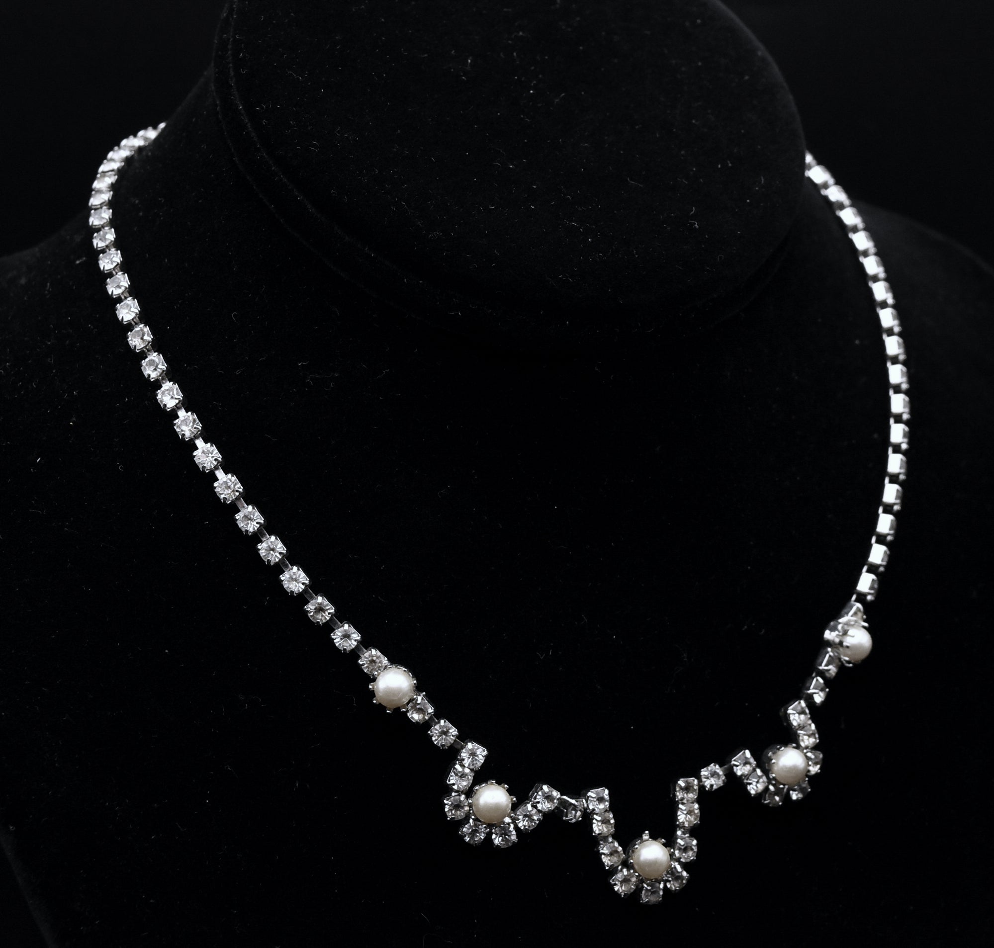 Vintage Silver Tone Rhinestone and Faux Pearl Necklace - 15.5"