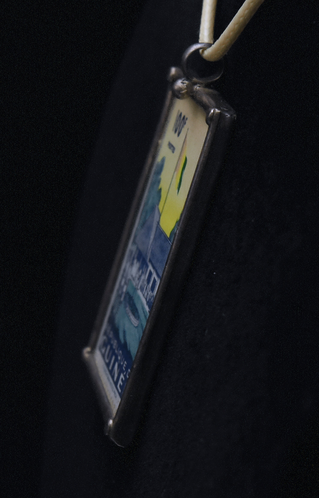 Vintage République de Guinée Stamp Sterling Silver Pendant Necklace