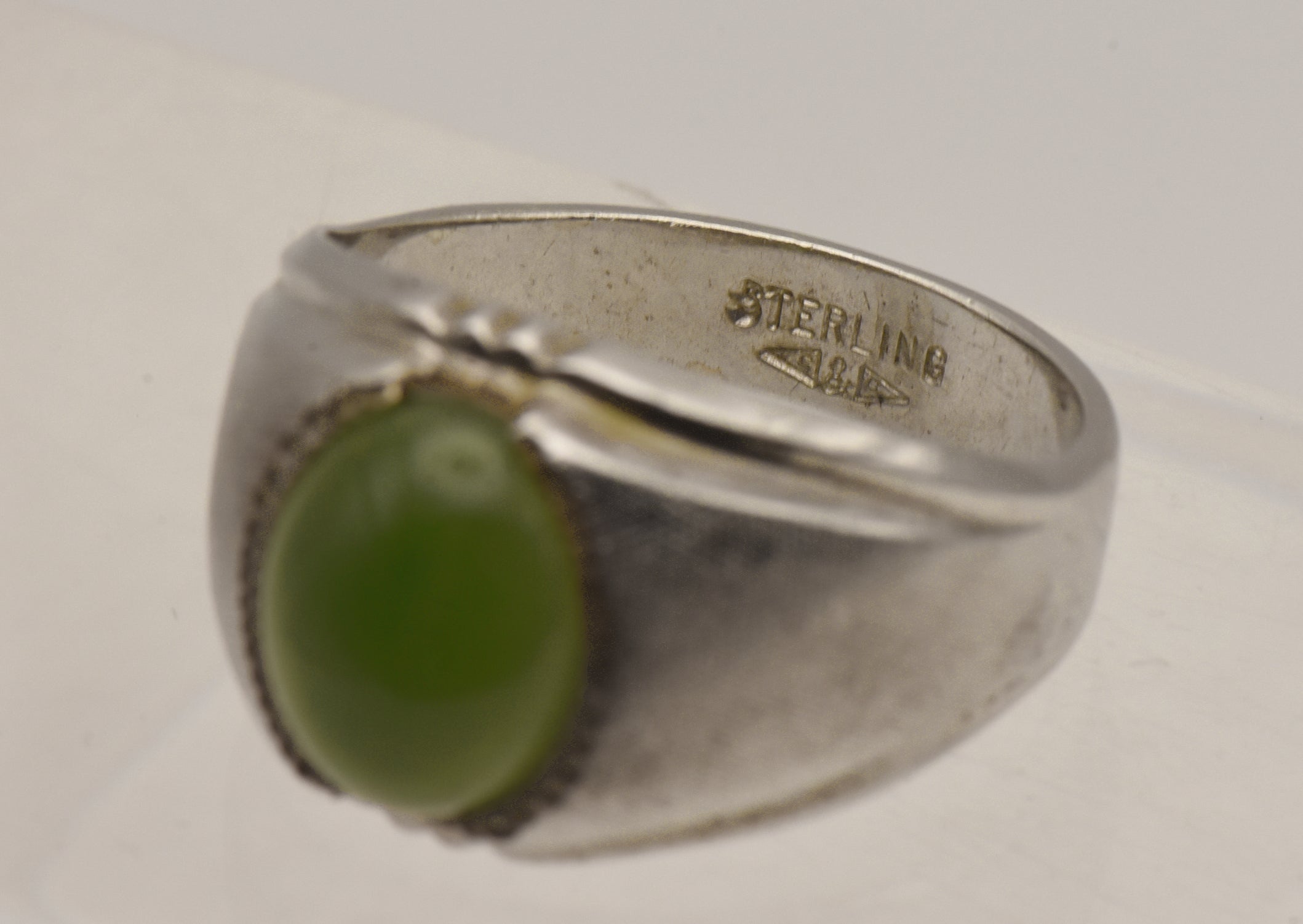 Vintage Jade Sterling Silver Ring - Size 11.25