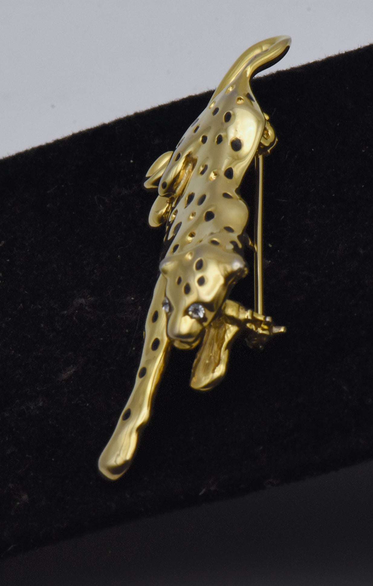 Vintage Gold Tone Metal Leopard Brooch