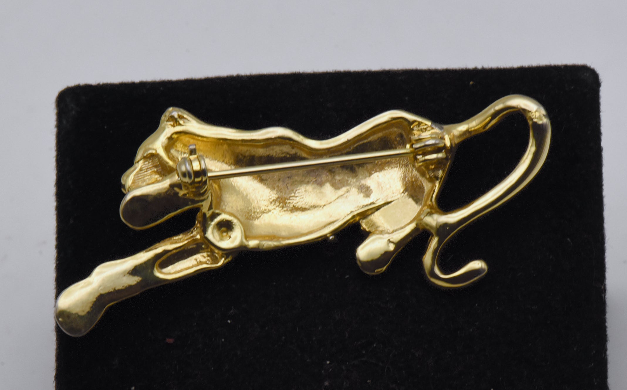 Vintage Gold Tone Metal Leopard Brooch