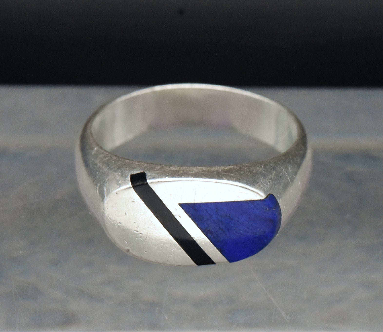 Vintage Sterling Silver Lapis Lazuli and Black Onyx Modern Design Ring - Size 9