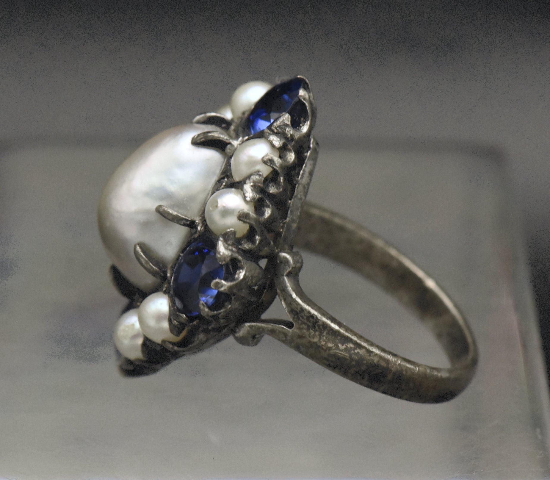 Vintage Culured Pearls and Synthetic Sapphires Sterling Silver Ring - Size 5.5
