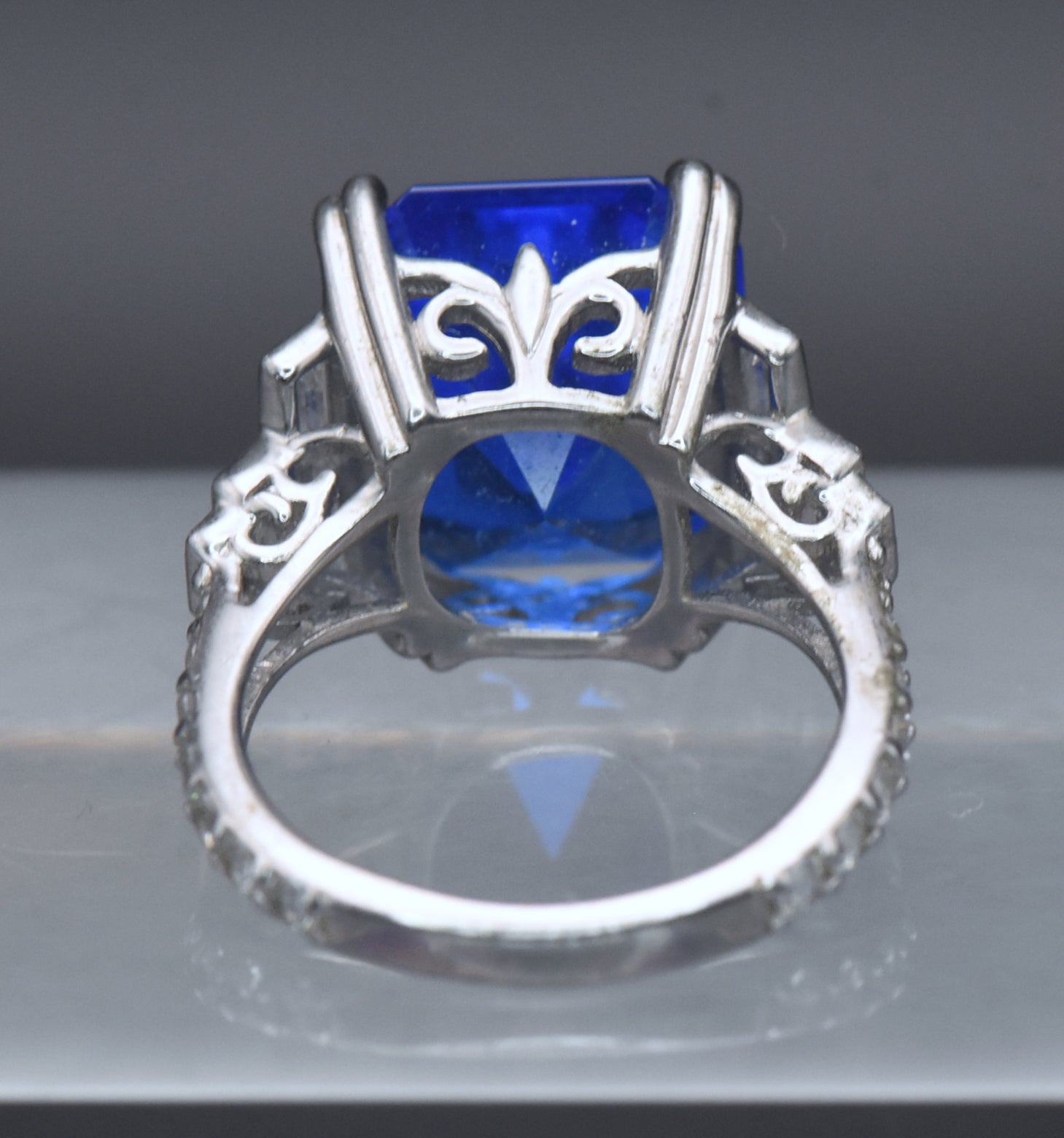 Vintage Synthetic Blue Spinel and CZ Sterling Silver Ring - Size 6.25