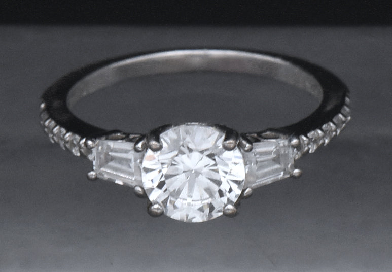 Sterling Silver Cubic Zirconia Ring - Size 7.25