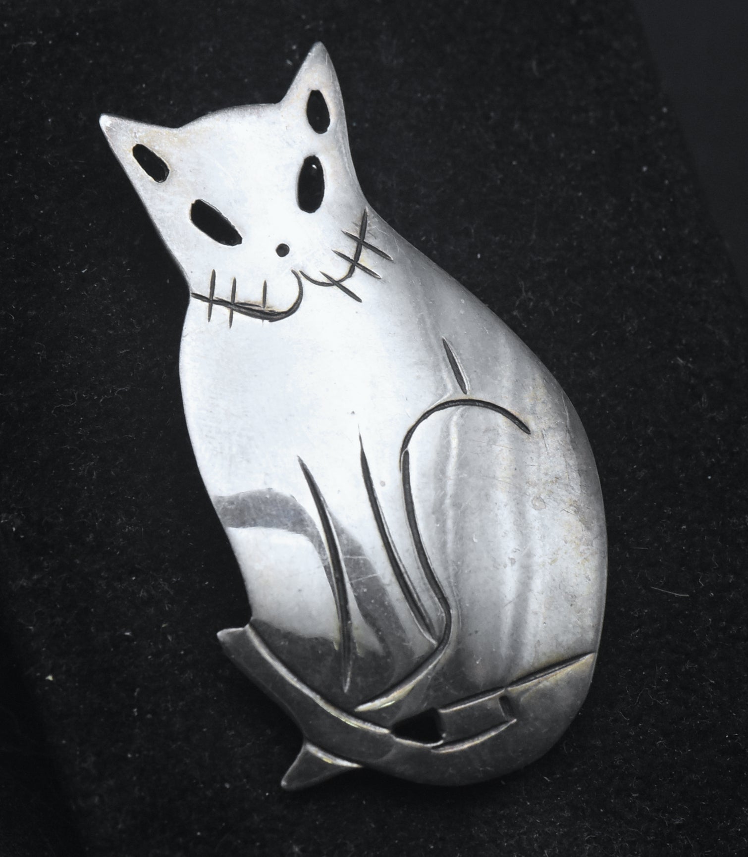 Vintage Handmade Sterling Silver Cat Brooch