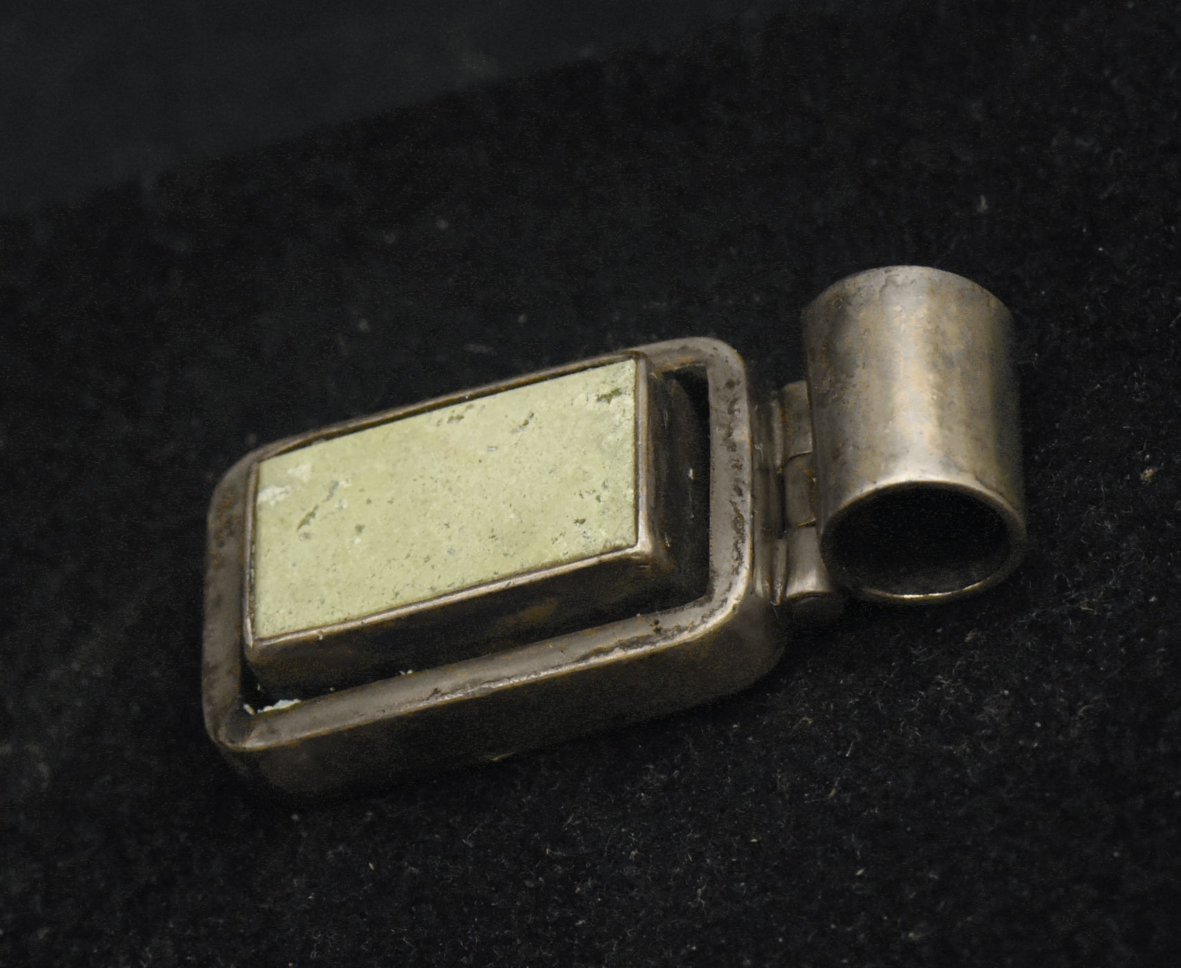 Byron Ushiña - Vintage Handmade 950 Silver Stone Pendant