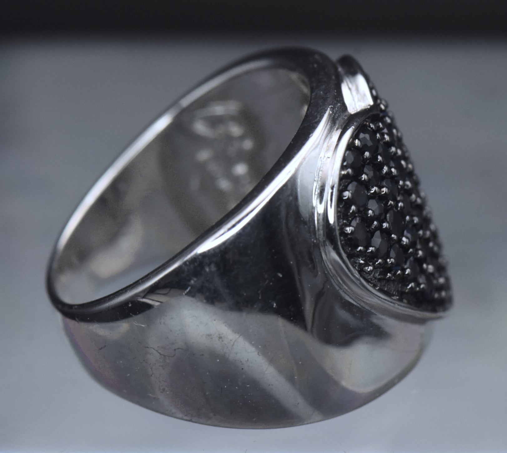 Yours by Loren - Vintage Sapphires Sterling Silver Heart Ring - Size 8