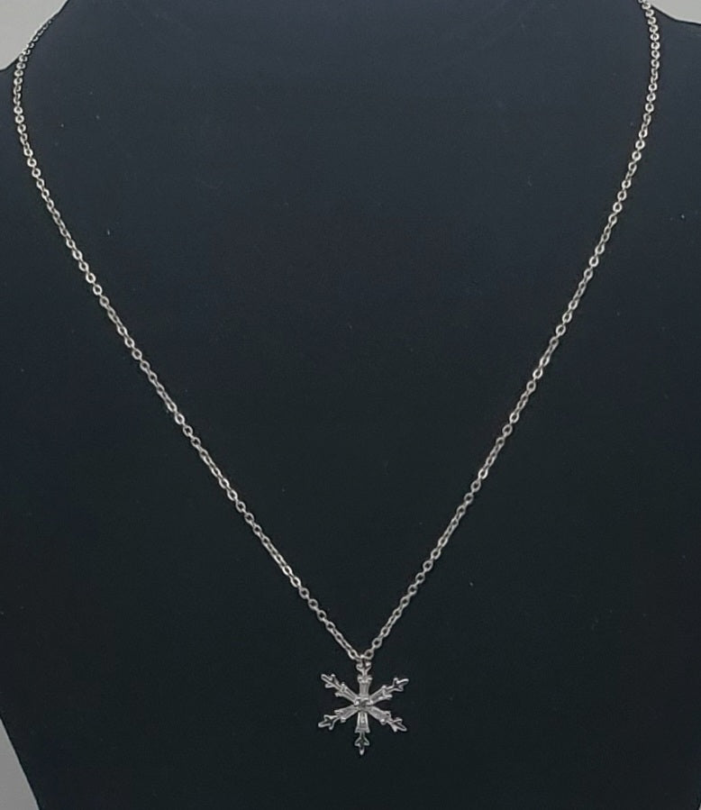 Cubic Zirconia Snowflake Pendant Chain Necklace - 18"