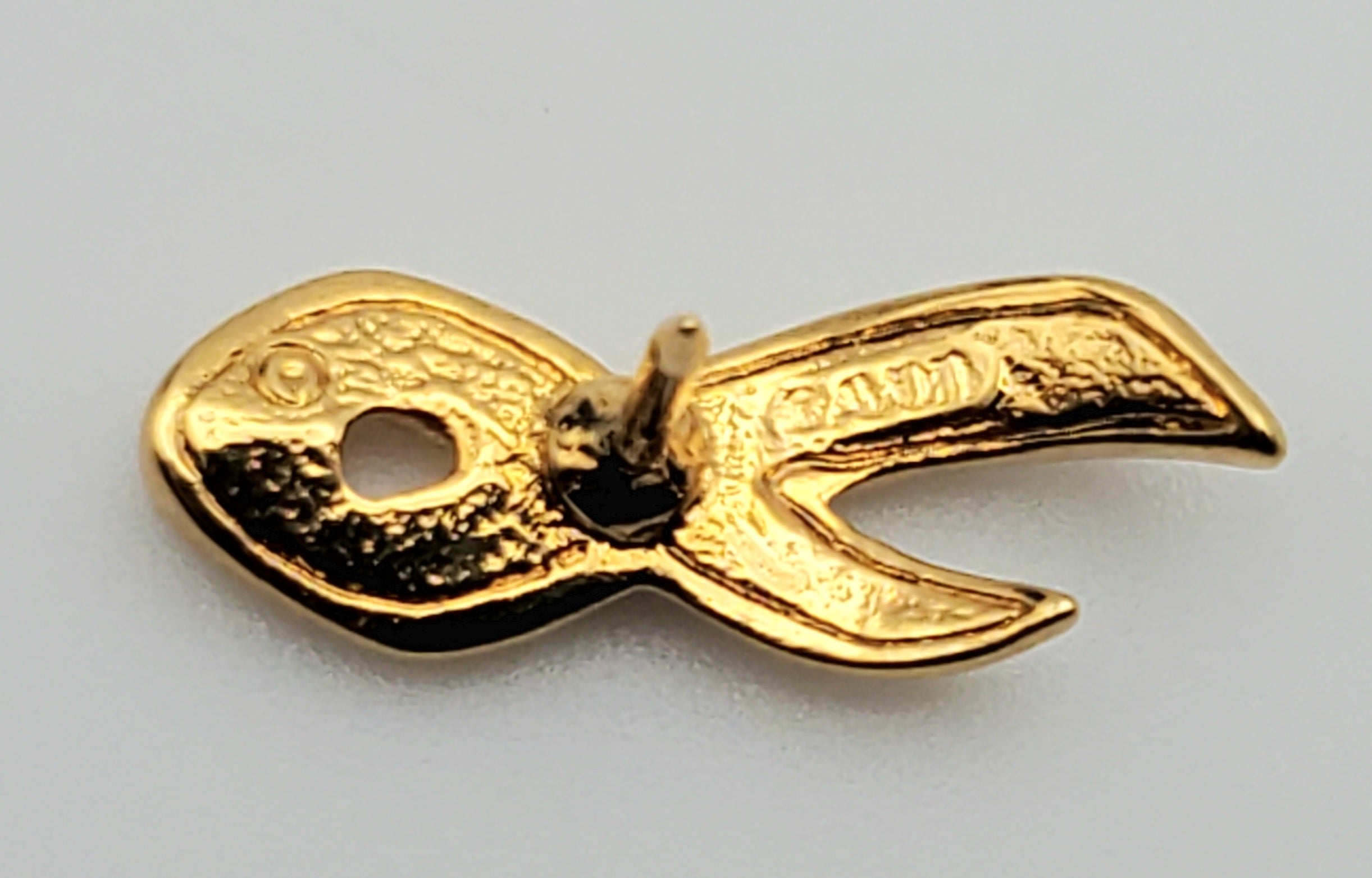 Avon - Vintage Pink Enamel Ribbon Pin