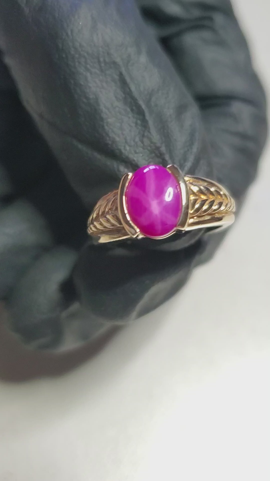 Vintage Synthetic Star Ruby Gold Tone Sterling Silver Ring - Size 5.75