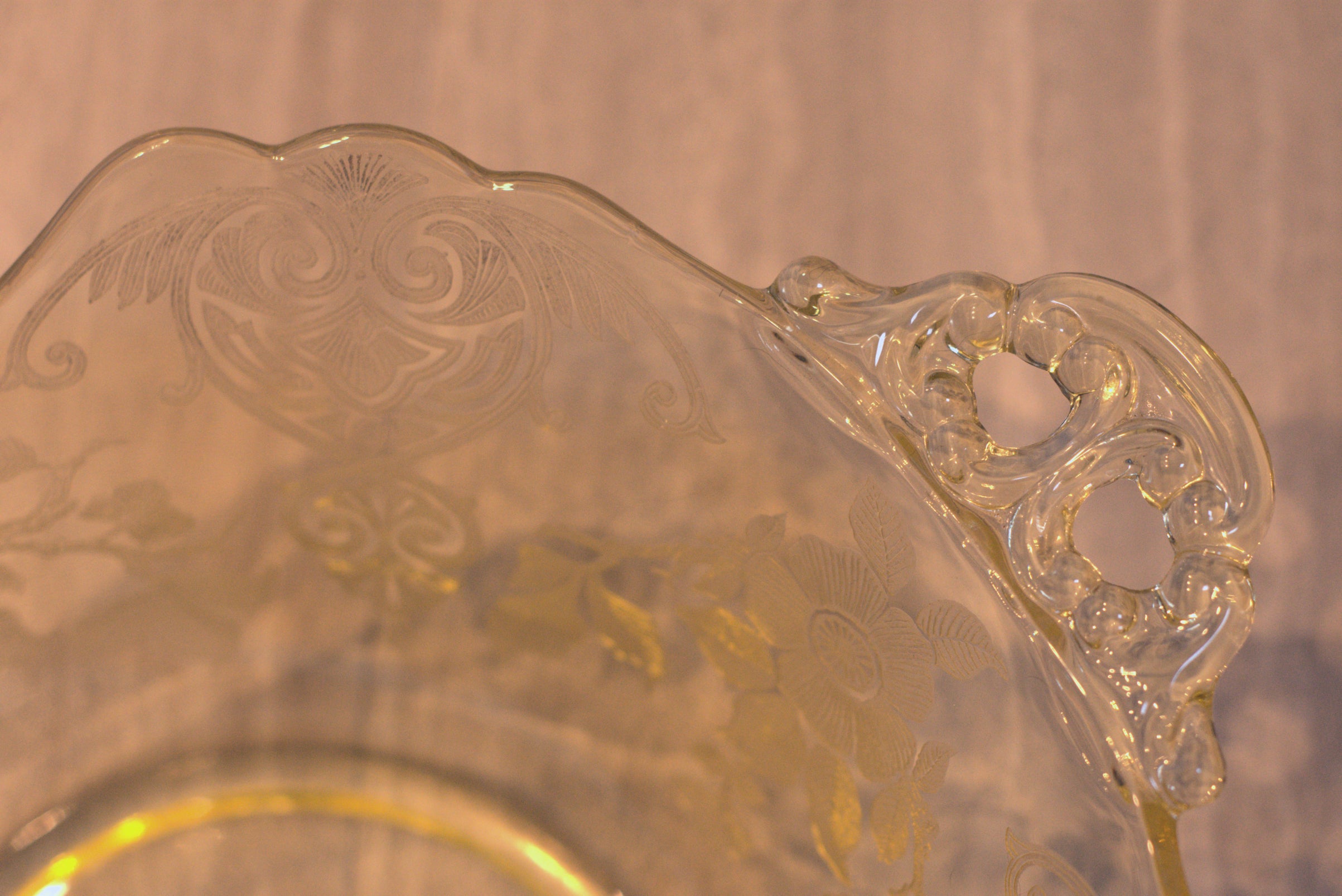 Cambridge Glass Co. - 1930s 'Apple Blossom' Two-Handled Petroleum Glass Bowl