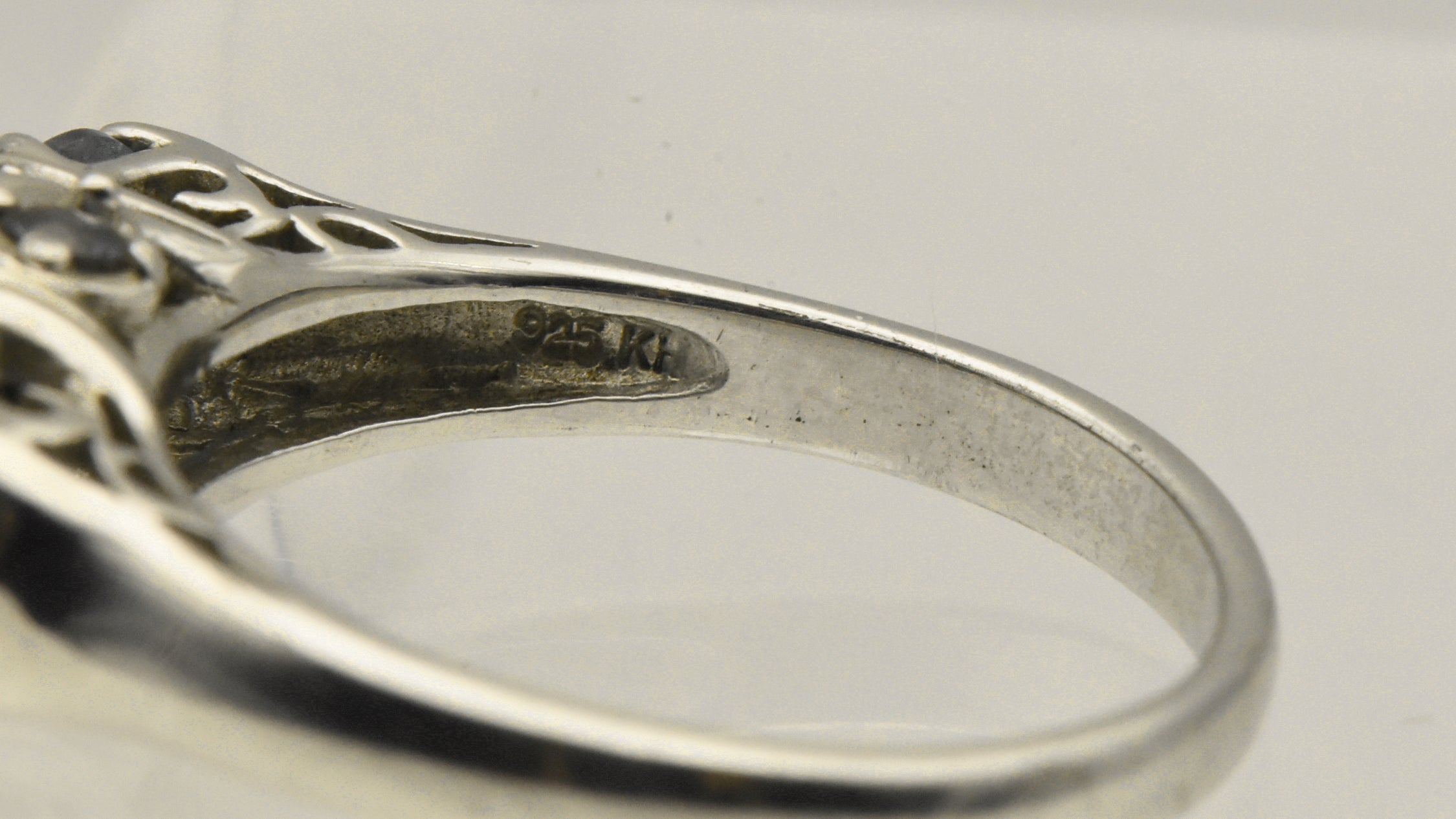 Vintage Sterling Silver Synthetic Color Change Sapphire and Topaz Ring - Size 9