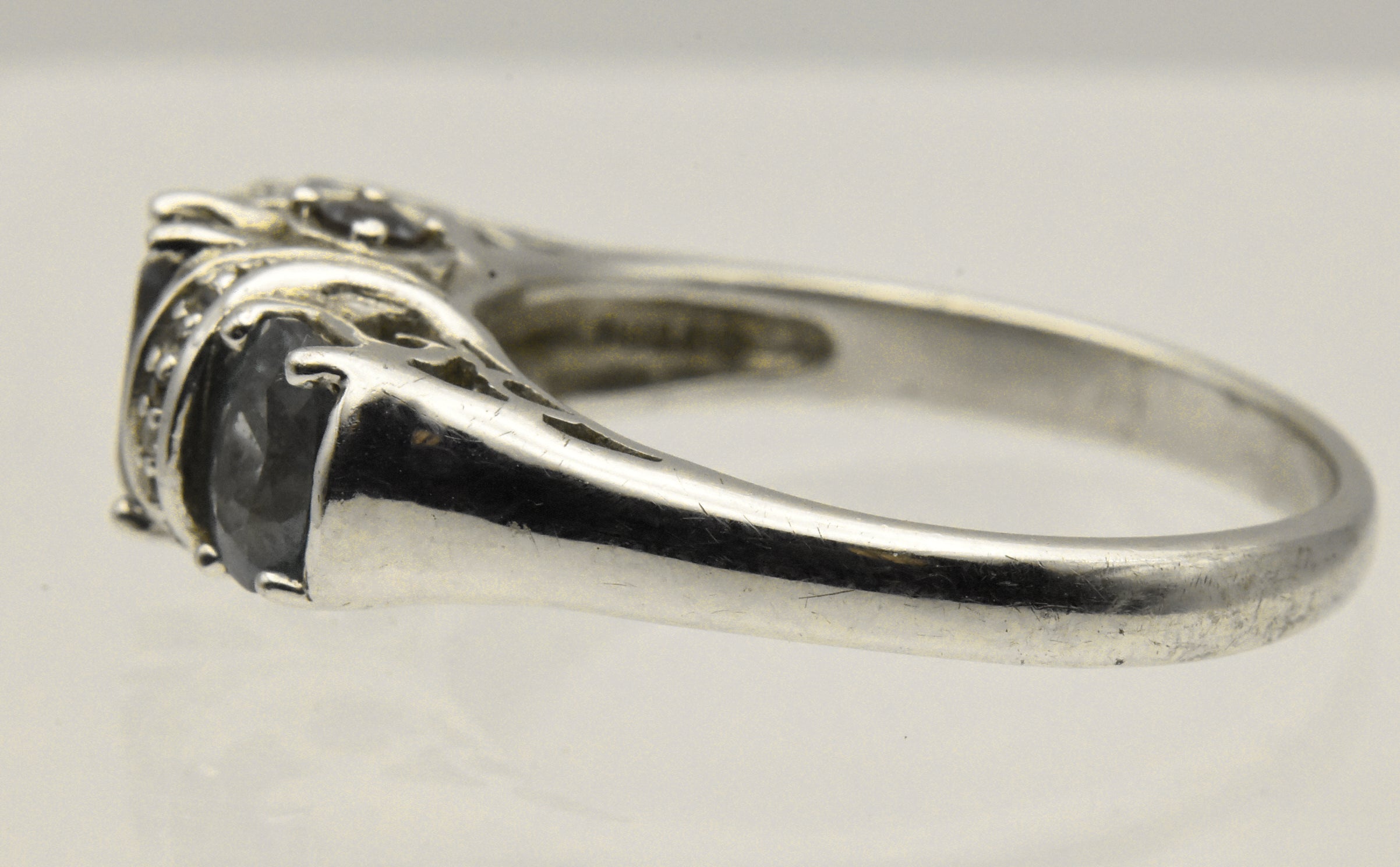 Vintage Sterling Silver Synthetic Color Change Sapphire and Topaz Ring - Size 9