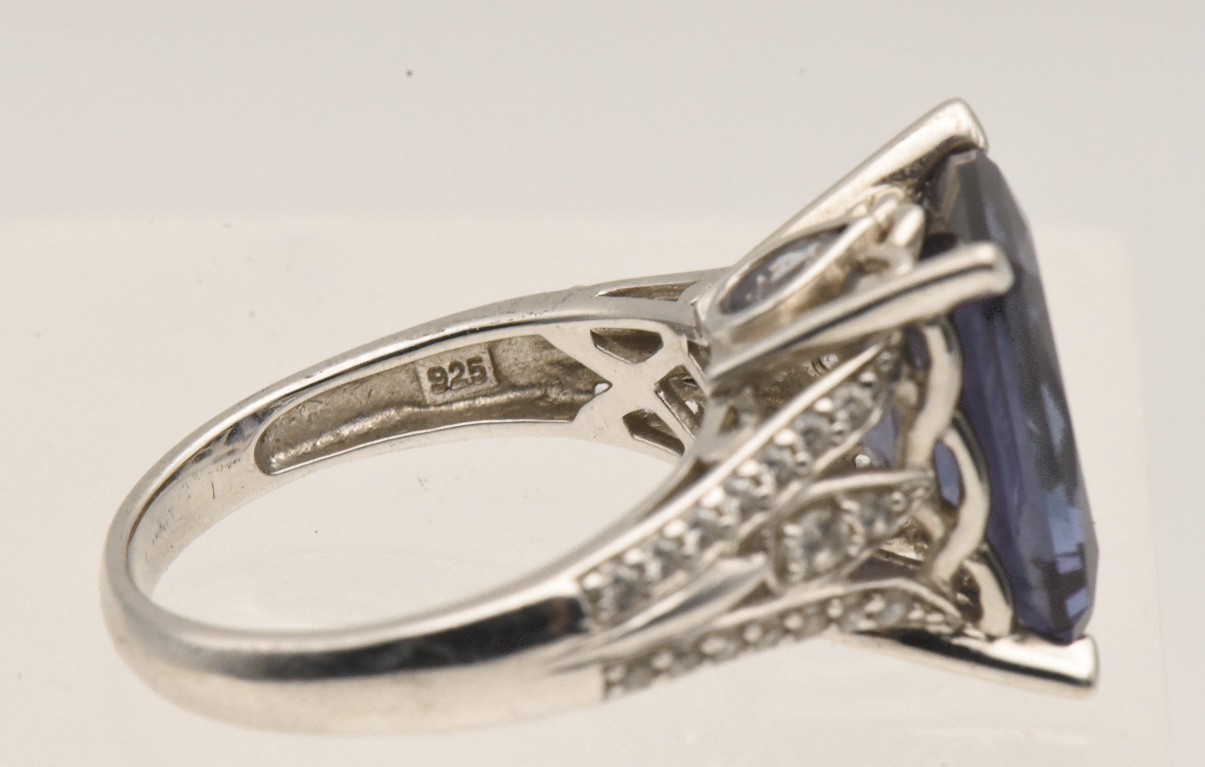 Vintage Sterling Silver Synthetic Color Change Sapphire Ring - Size 9