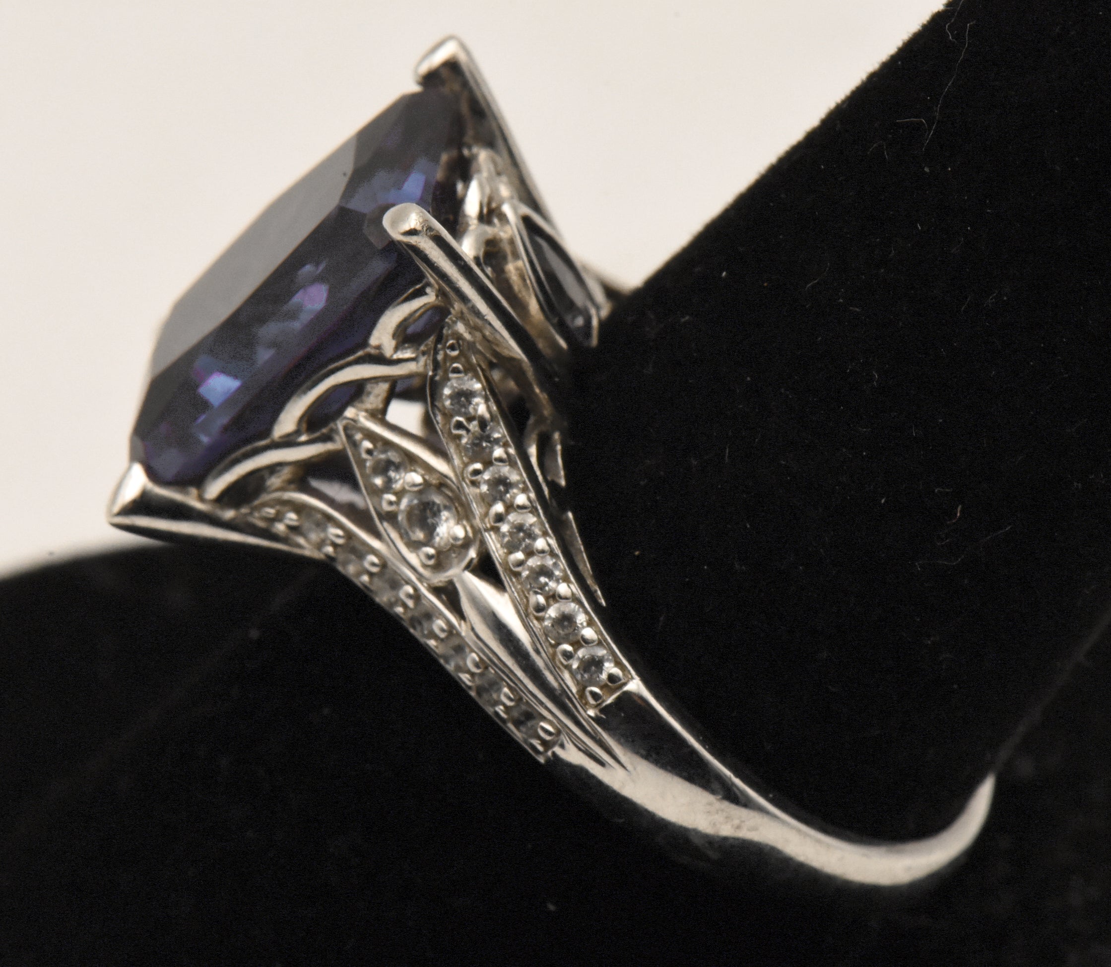 Vintage Sterling Silver Synthetic Color Change Sapphire Ring - Size 9