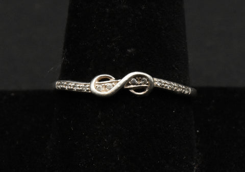 Vintage Sterling Silver Thin Rhinestone Knot Band - Size 10