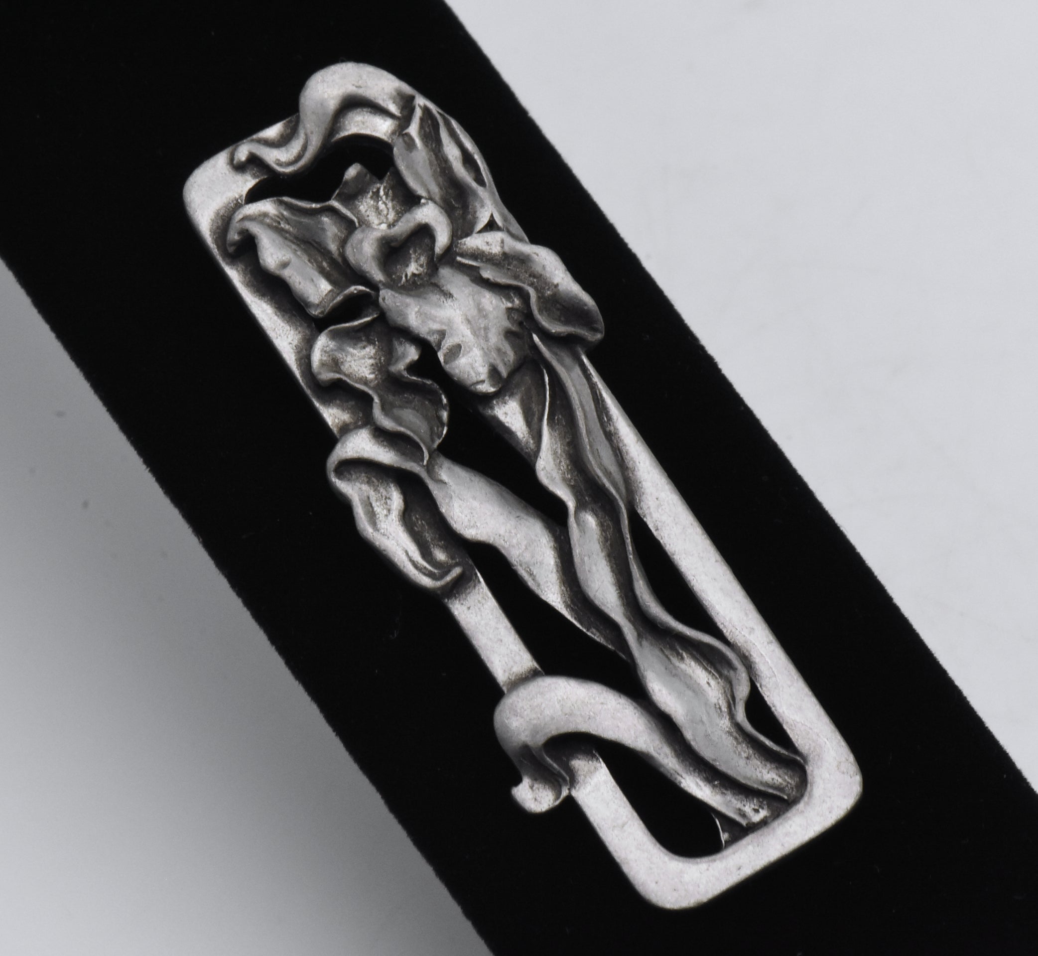 Seagull Pewter - Vintage Pewter Iris Flower Brooch