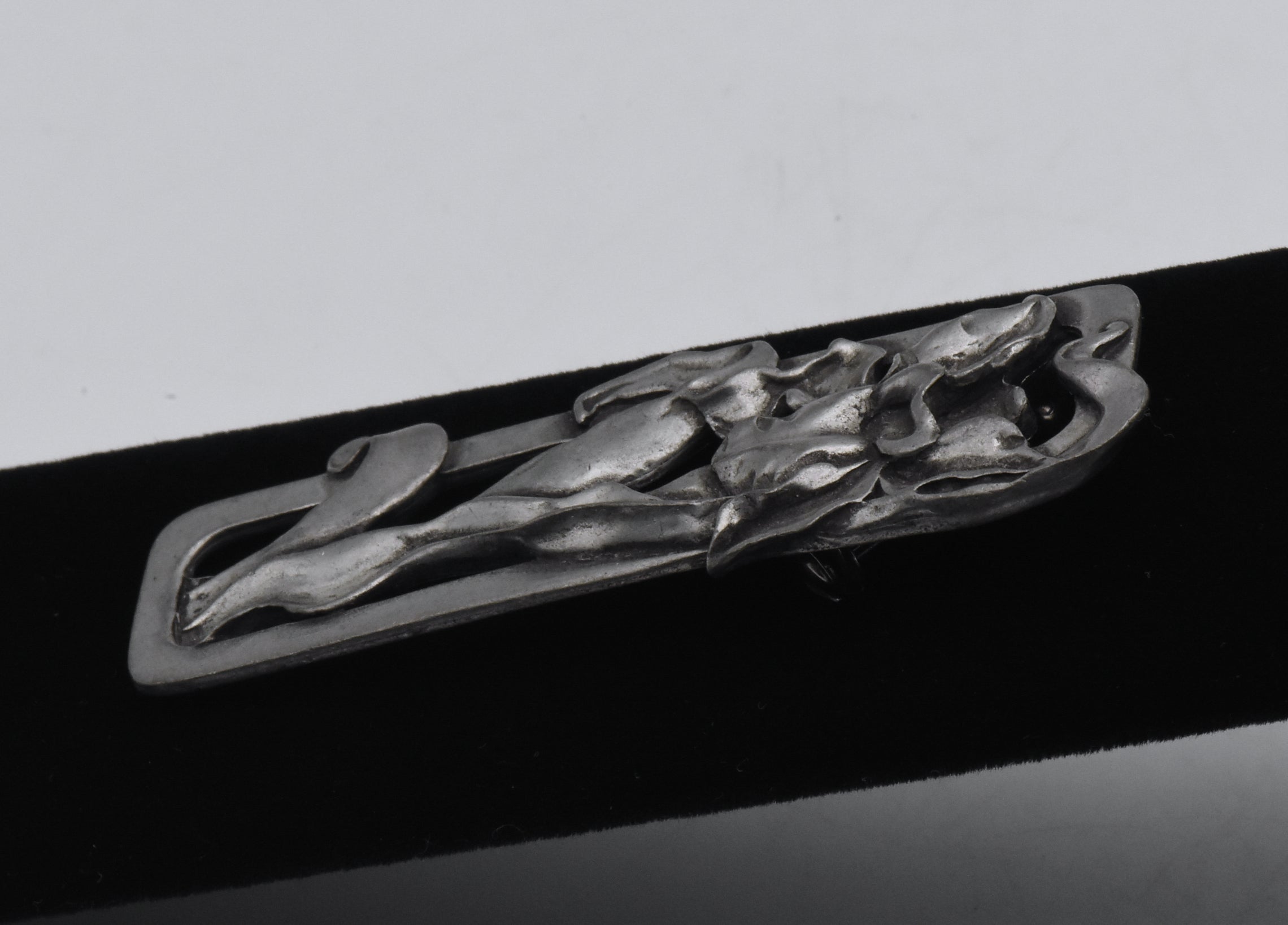 Seagull Pewter - Vintage Pewter Iris Flower Brooch