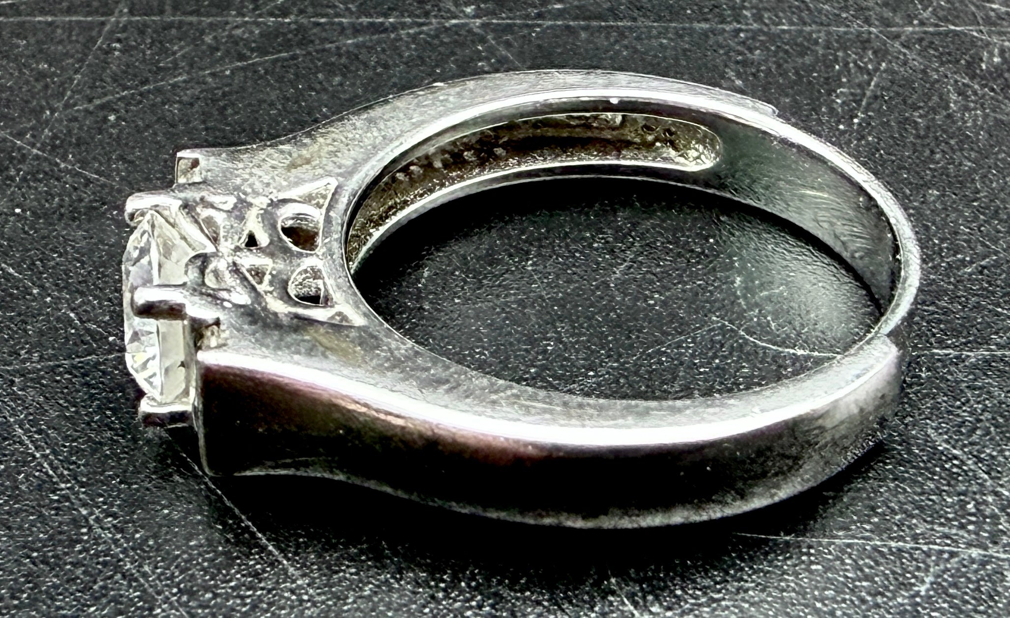 Vintage Sterling Silver Cubic Zirconia Ring - Size 6.25