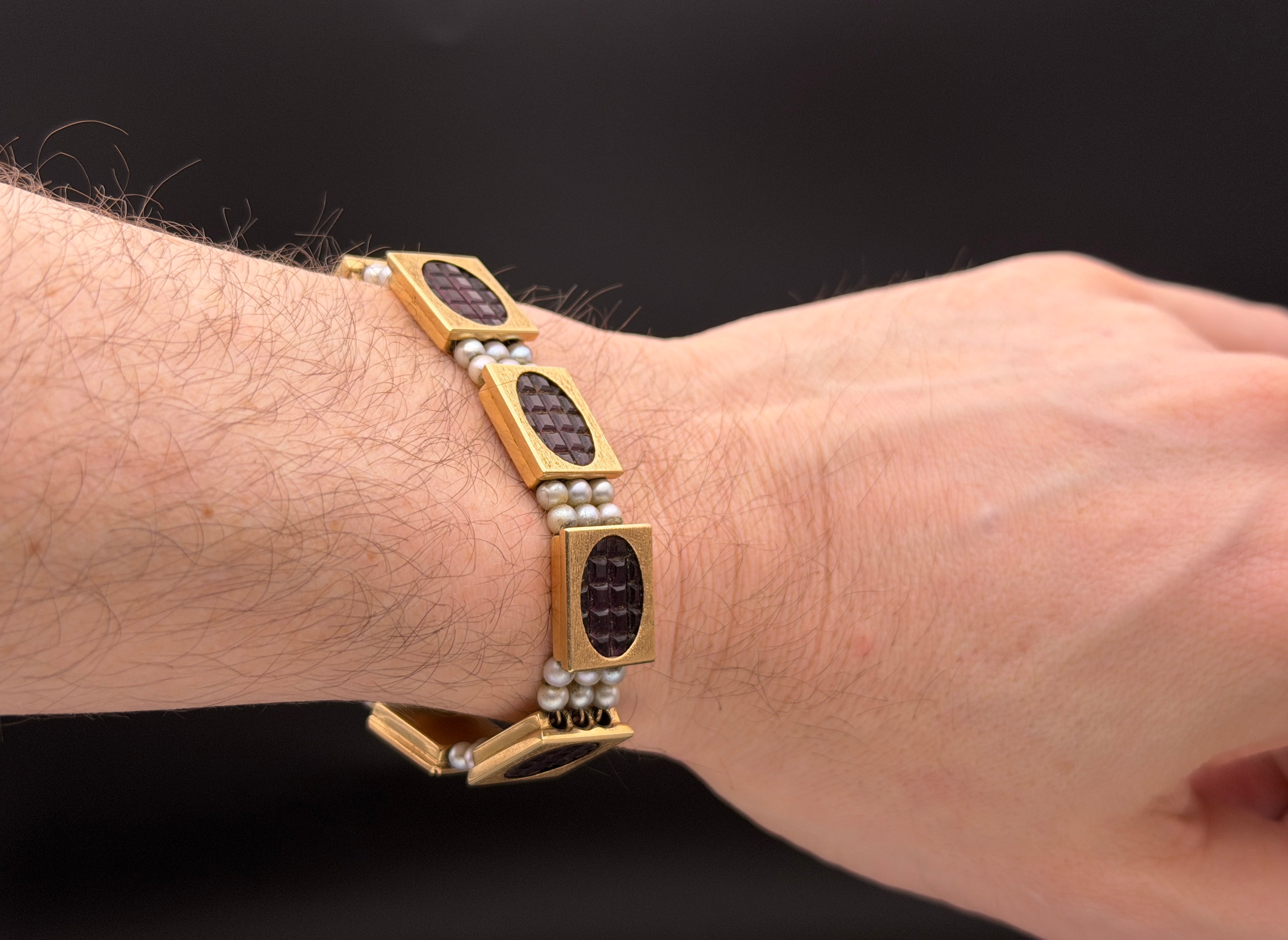 Handmade 14K Gold Link Bracelet with Hand-Carved Glass and Cultured Pearls - 7"