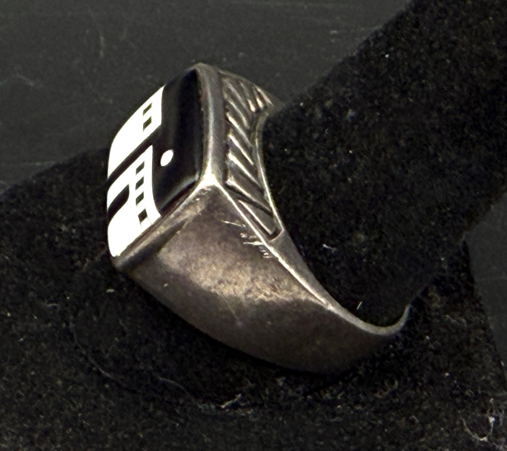 Vintage Handcrafted Sterling Silver Inlaid Pueblo "Storyteller" Ring - Size 10.75