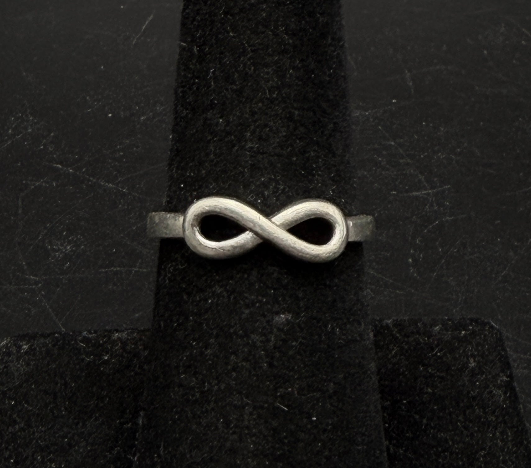 Vintage Sterling Silver Infinity Symbol Friends Band - Size 6.75