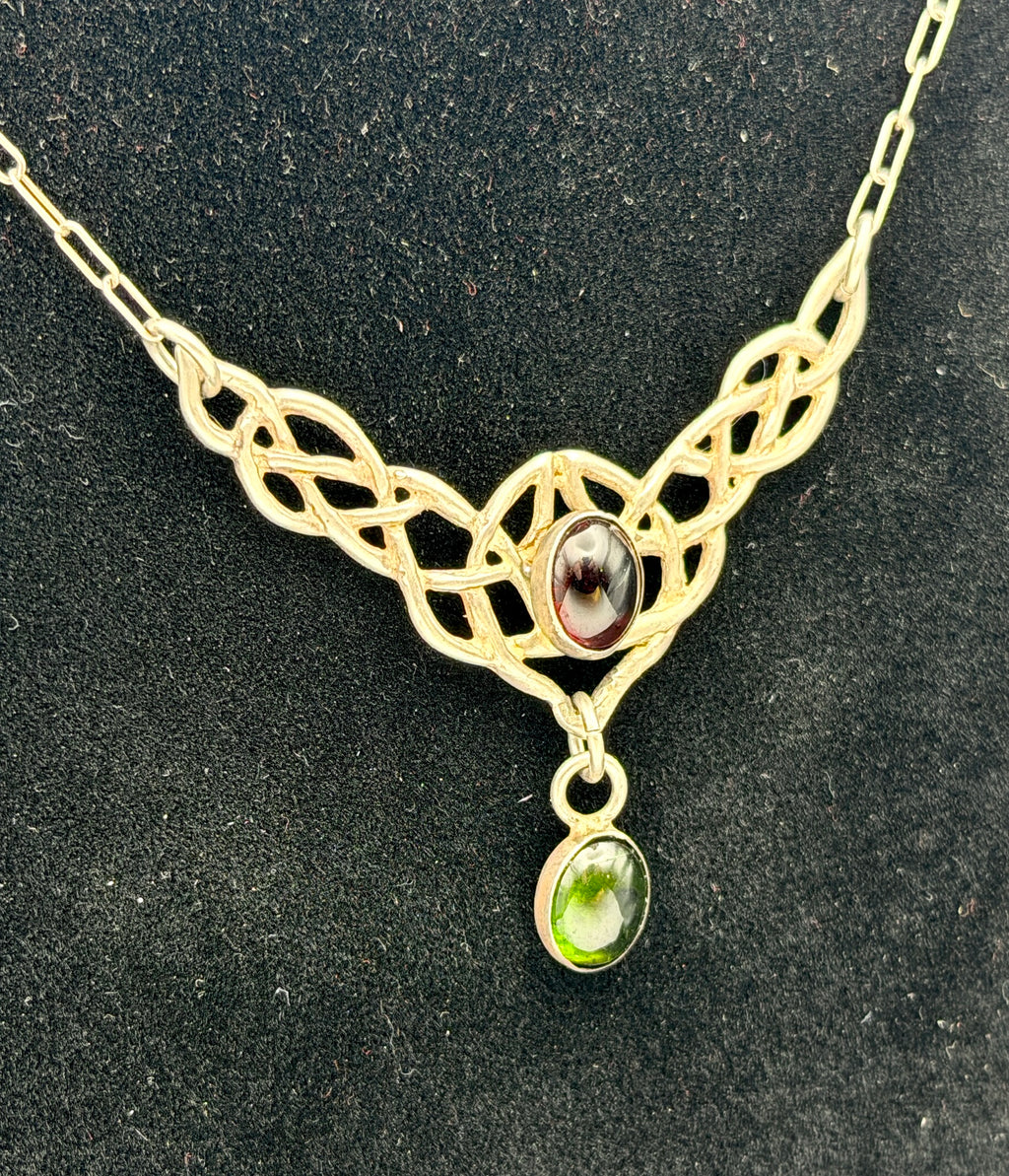 Vintage Garnet and Peridot Celtic Knot Pendant Sterling Silver Chain Necklace - 15.5"