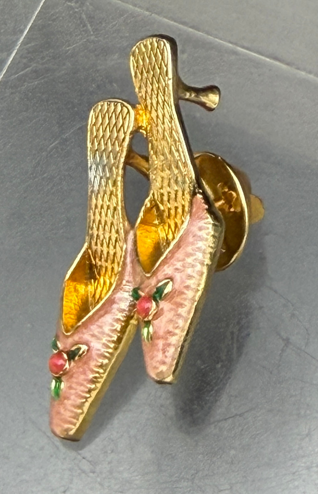 Avon - Vintage Gold Tone and Enamel High Heels Lapel Pin