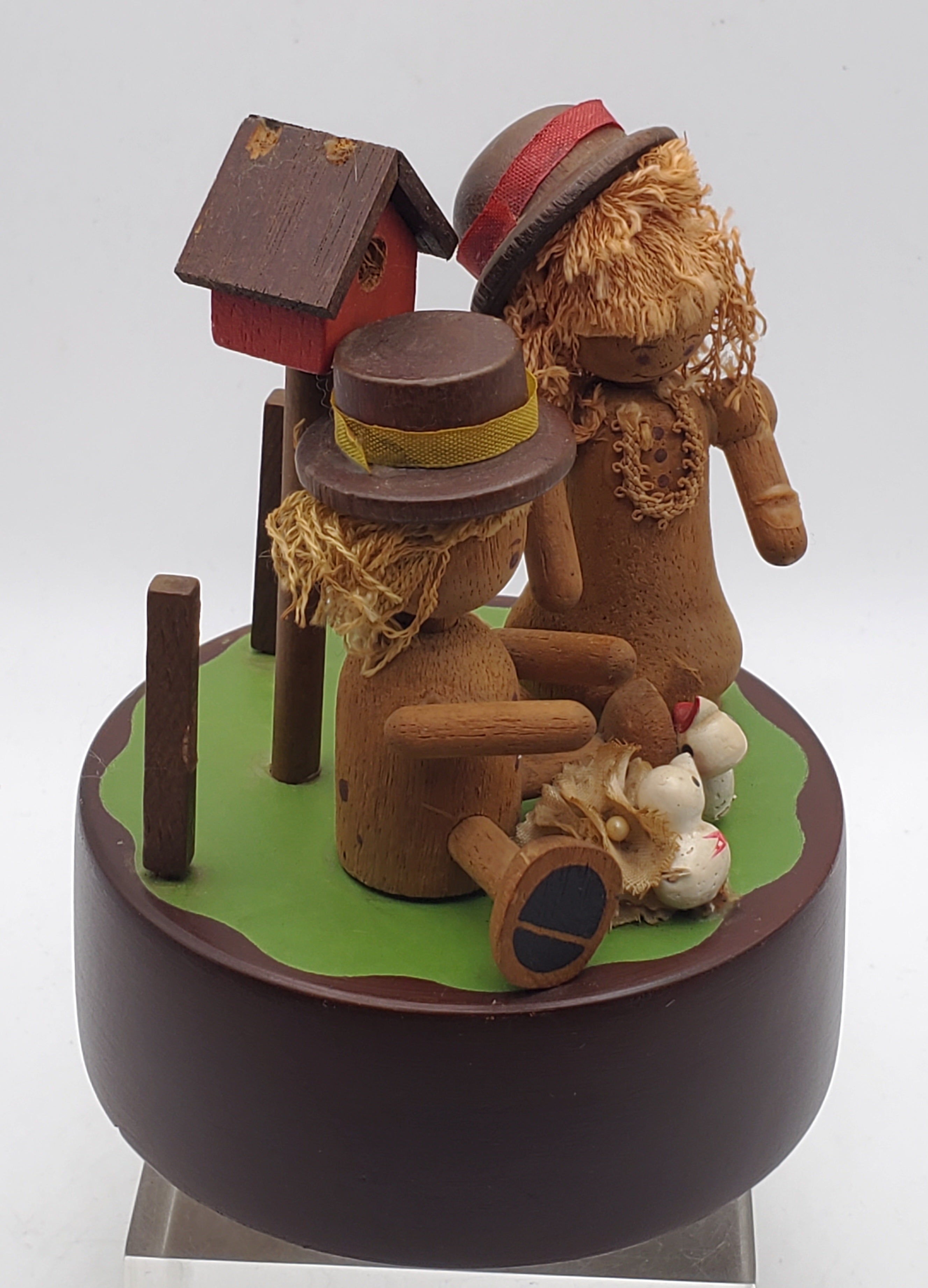 Hummelwerk - Dan's Kids Vintage Wooden Rotating Wind-Up Music Box