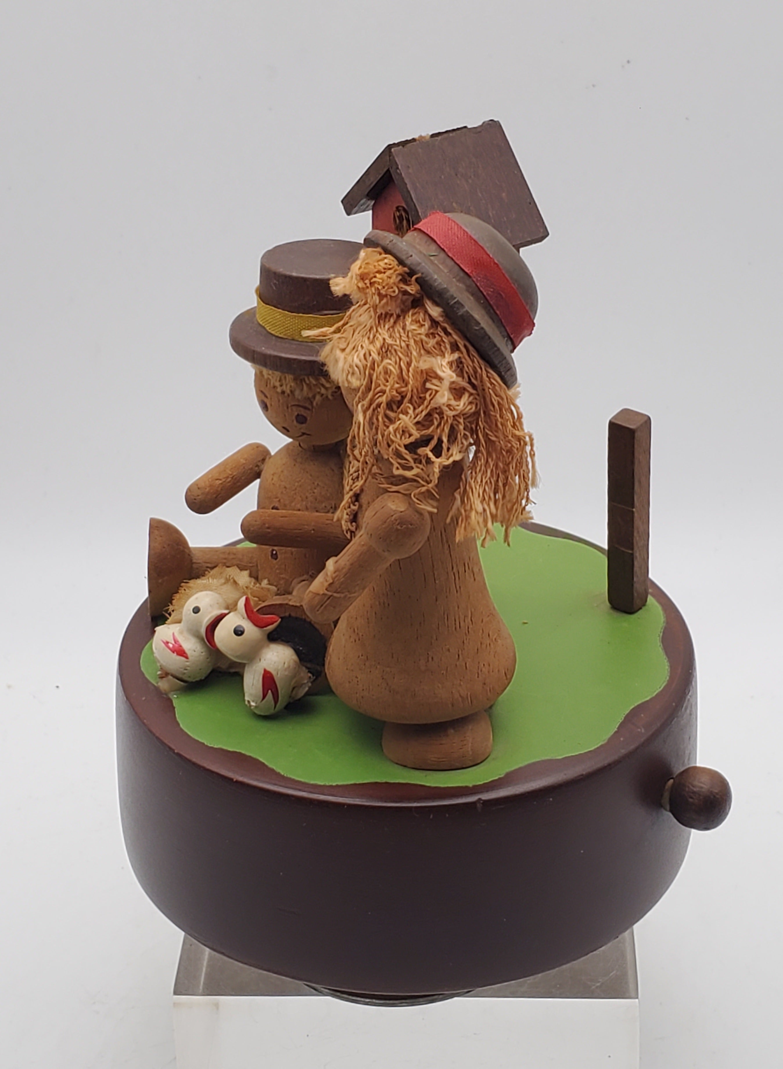 Hummelwerk - Dan's Kids Vintage Wooden Rotating Wind-Up Music Box