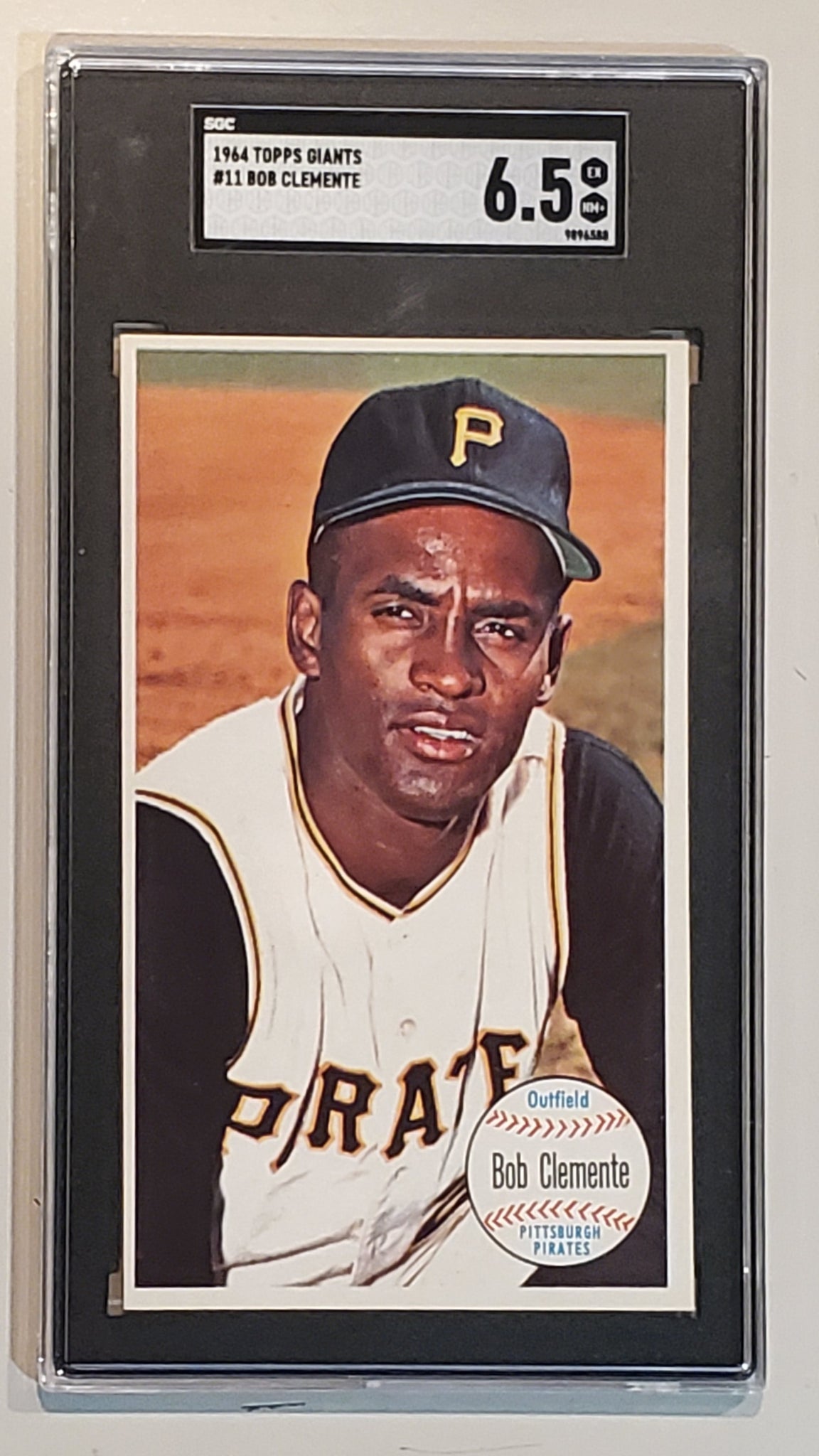 Roberto Clemente - Topps 1964 Giant Card #11 SGC 6.5 Graded