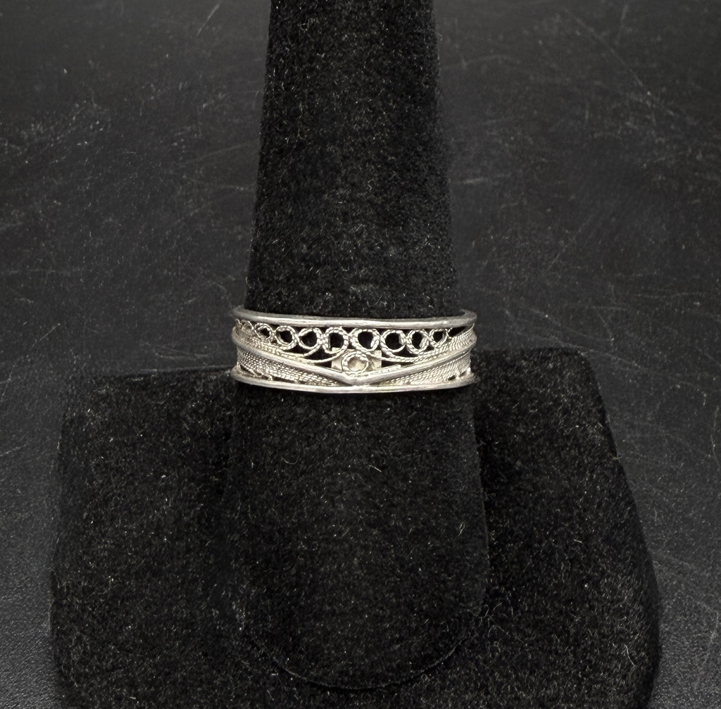 Vintage Handmade Sterling Silver Filigree Band - Size 9