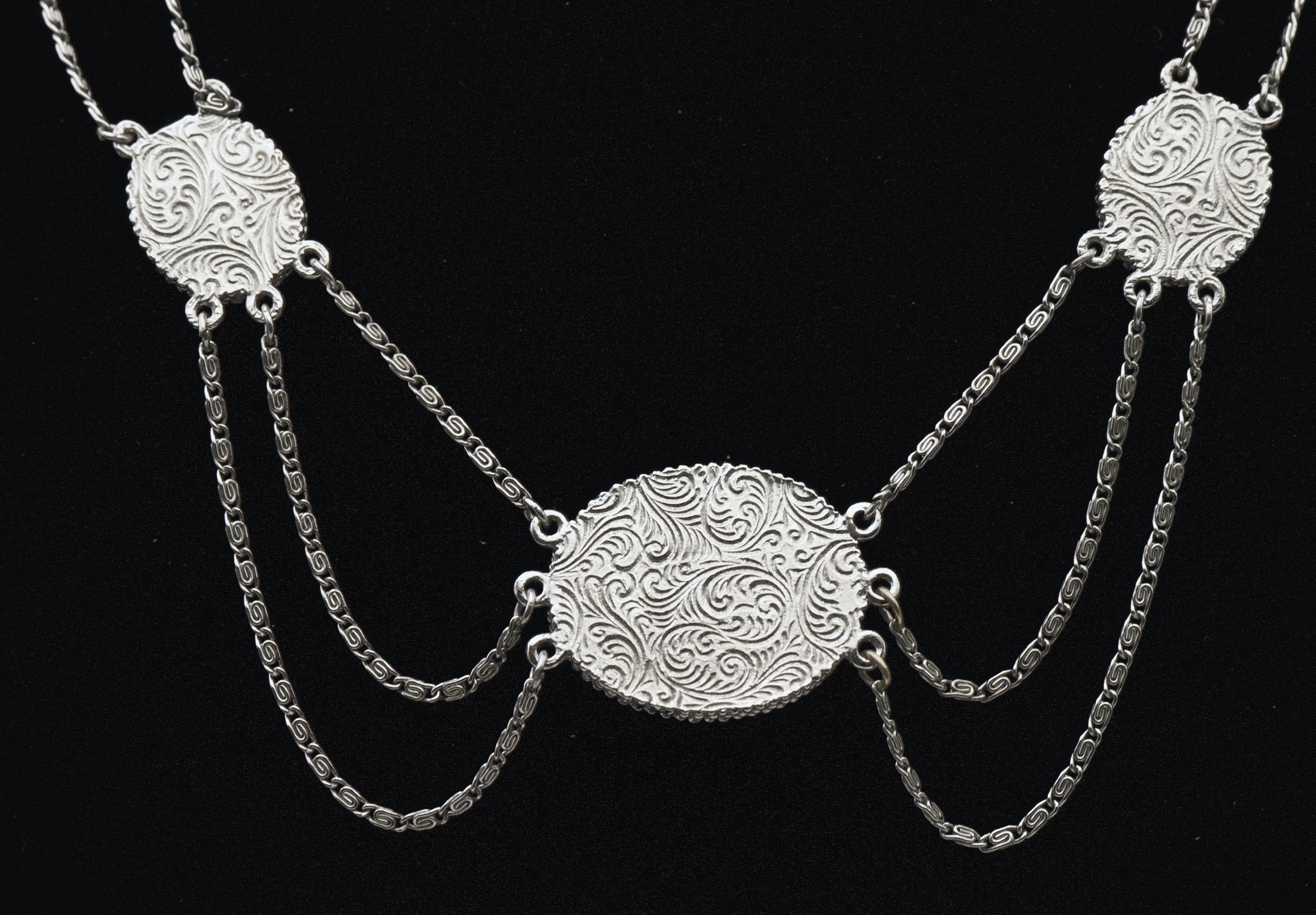 Silver Tone Metal Imitation Black Onyx and Marcasite Chain Necklace - 16"