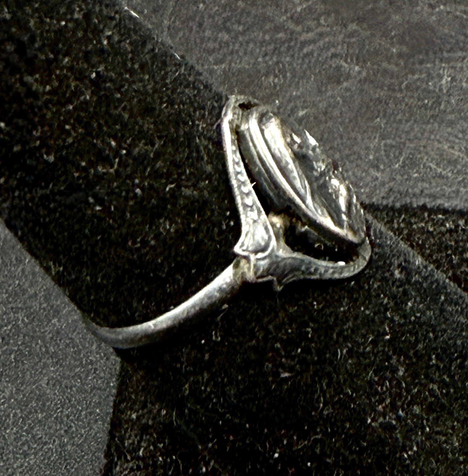 Vintage Sterling Silver Virgin Mary Ring - Size 6