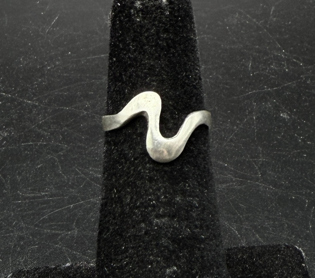 Vintage Sterling Silver Adjustable Size Ring - Size 3.75+