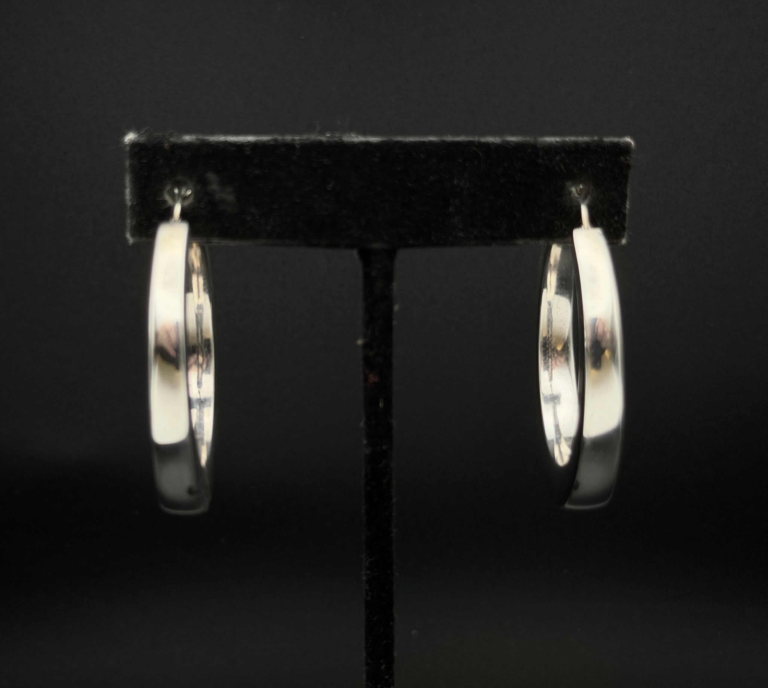 Milor - Vintage 950 Silver Italian Hoop Earrings
