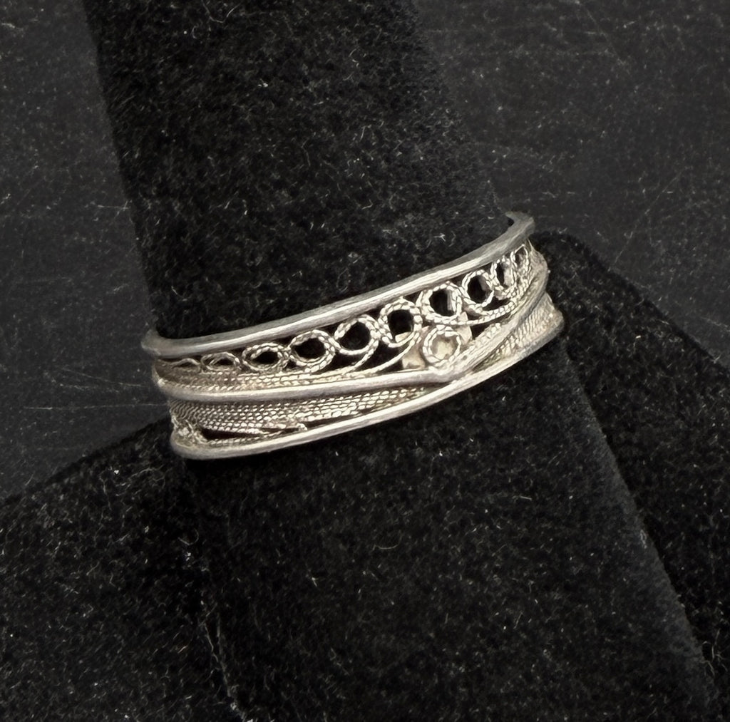 Vintage Handmade Sterling Silver Filigree Band - Size 9
