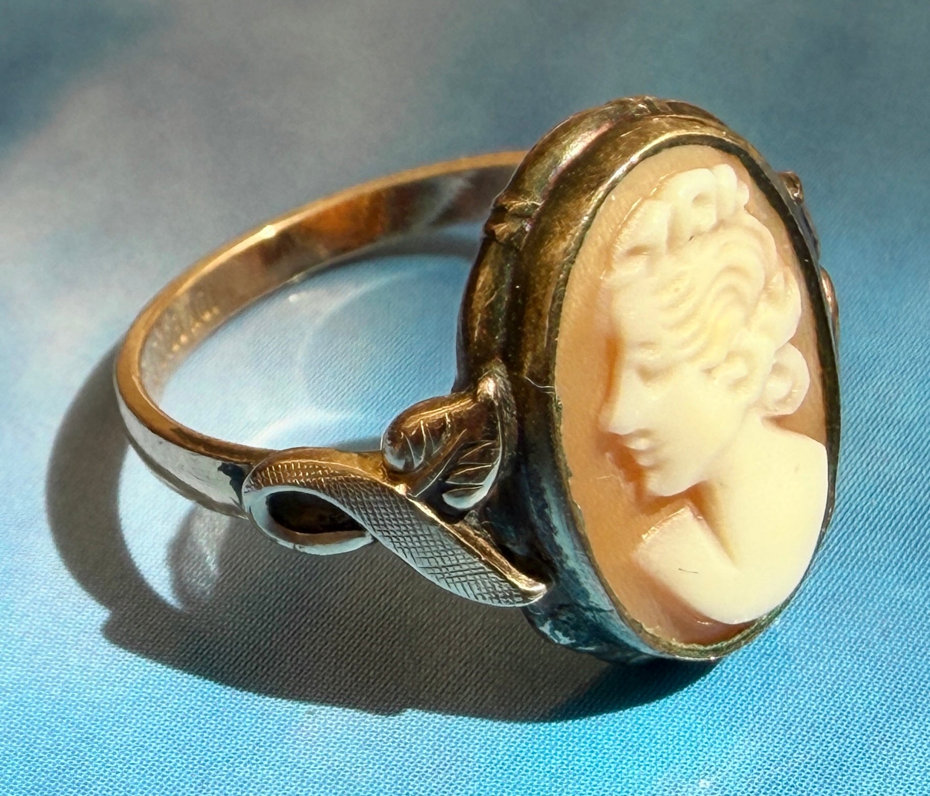 Clark & Coombs - Vintage 10k Gold Filled Cameo Ring - Size 5.25