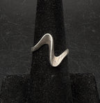 Vintage Sterling Silver Zigzag Band - Size 6