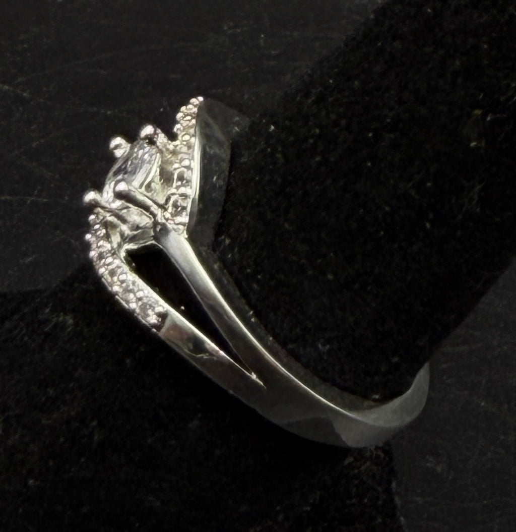 Vintage Sterling Silver Crystals Ring - Size 6.5