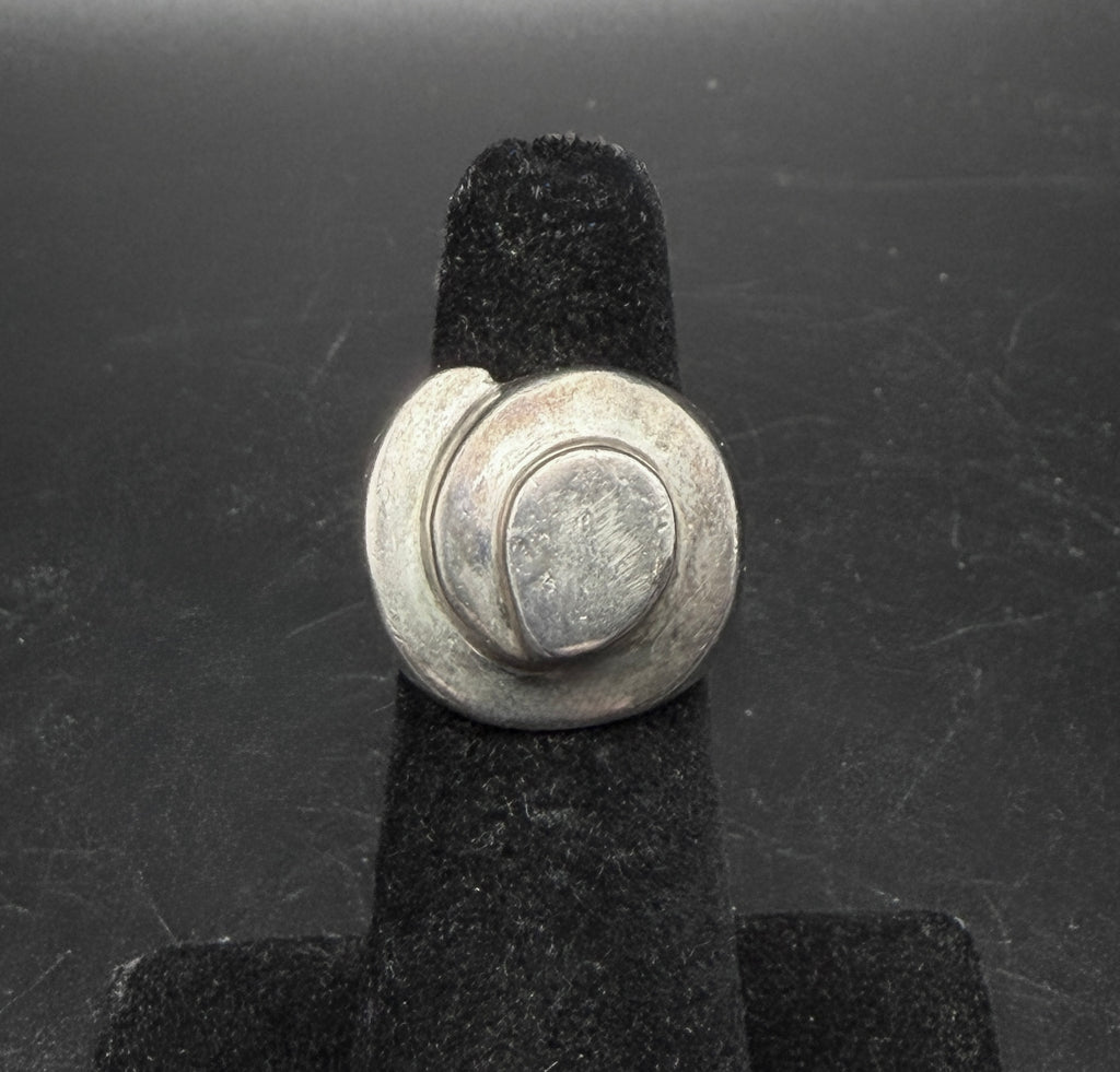 Vintage Mexican Artisan Heavy Sterling Silver Ring - Size 4.25